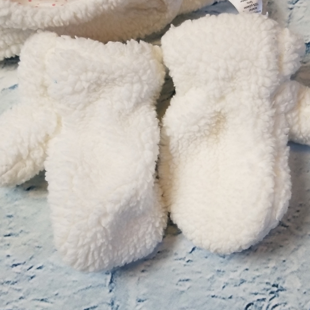 Kids Ear Hat and Mittens Set - Picture 3 of 5